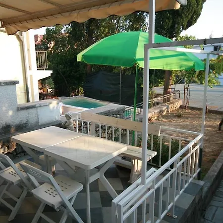 Ana Apartment *