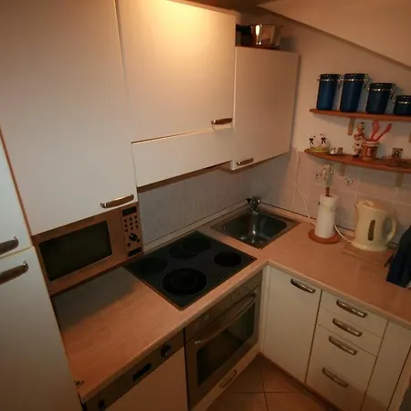 Ana Apartment *